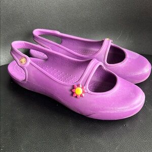 Crocs Purple Kids Sandals with Flower Accent size Y2